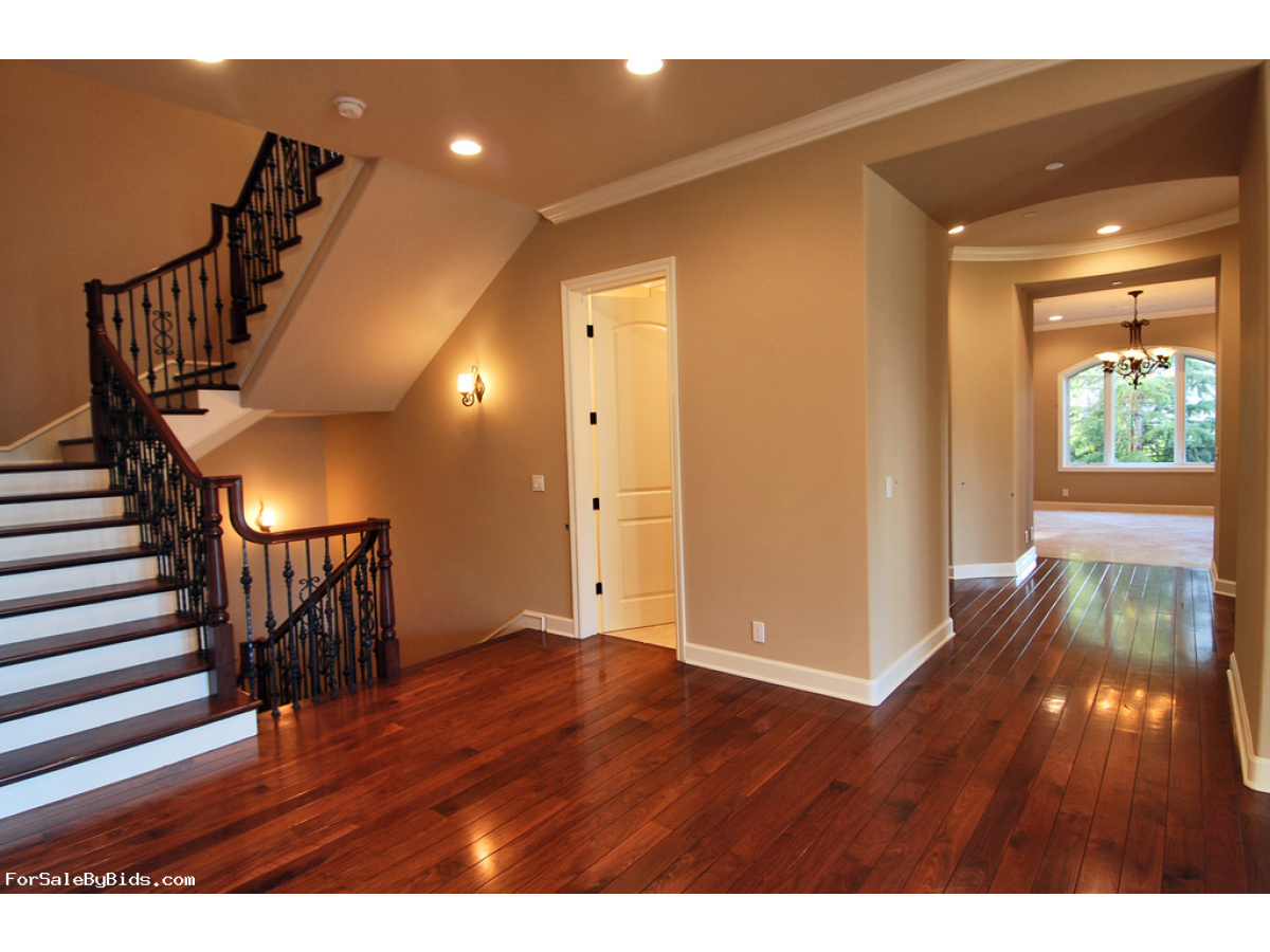 Nice Family Home in Meadow Creek!