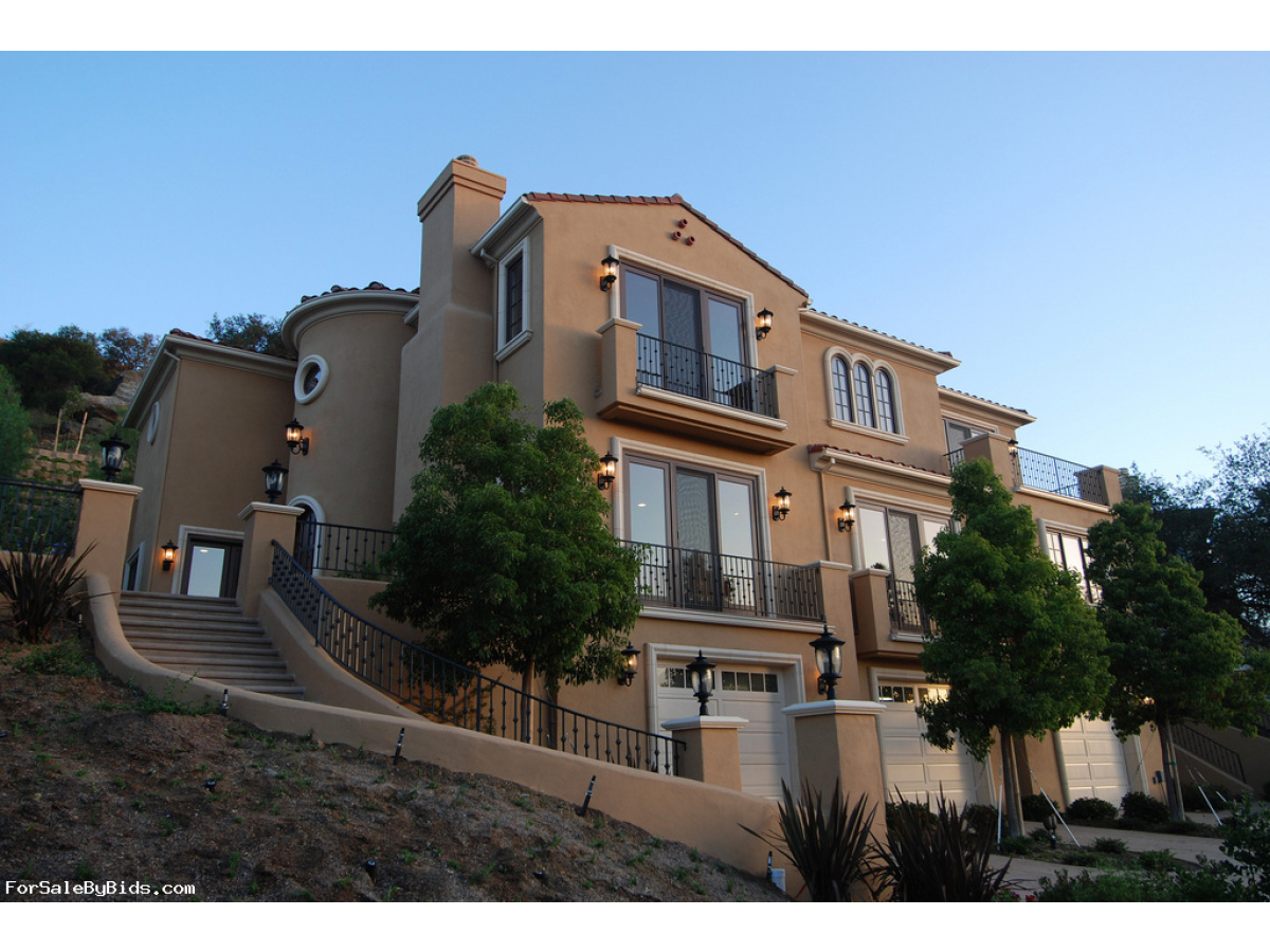 Nice Family Home in Meadow Creek!